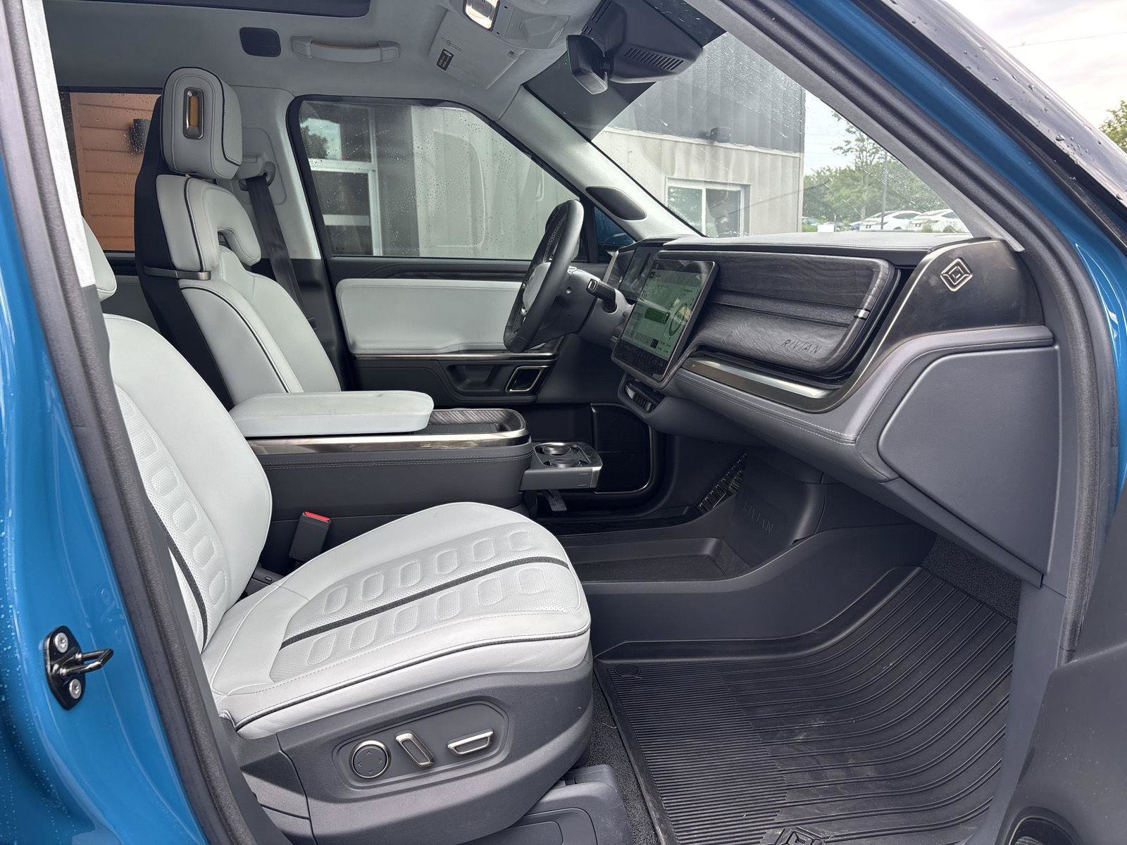 Used 2022 Rivian R1T Adventure AWD/4WD image 17