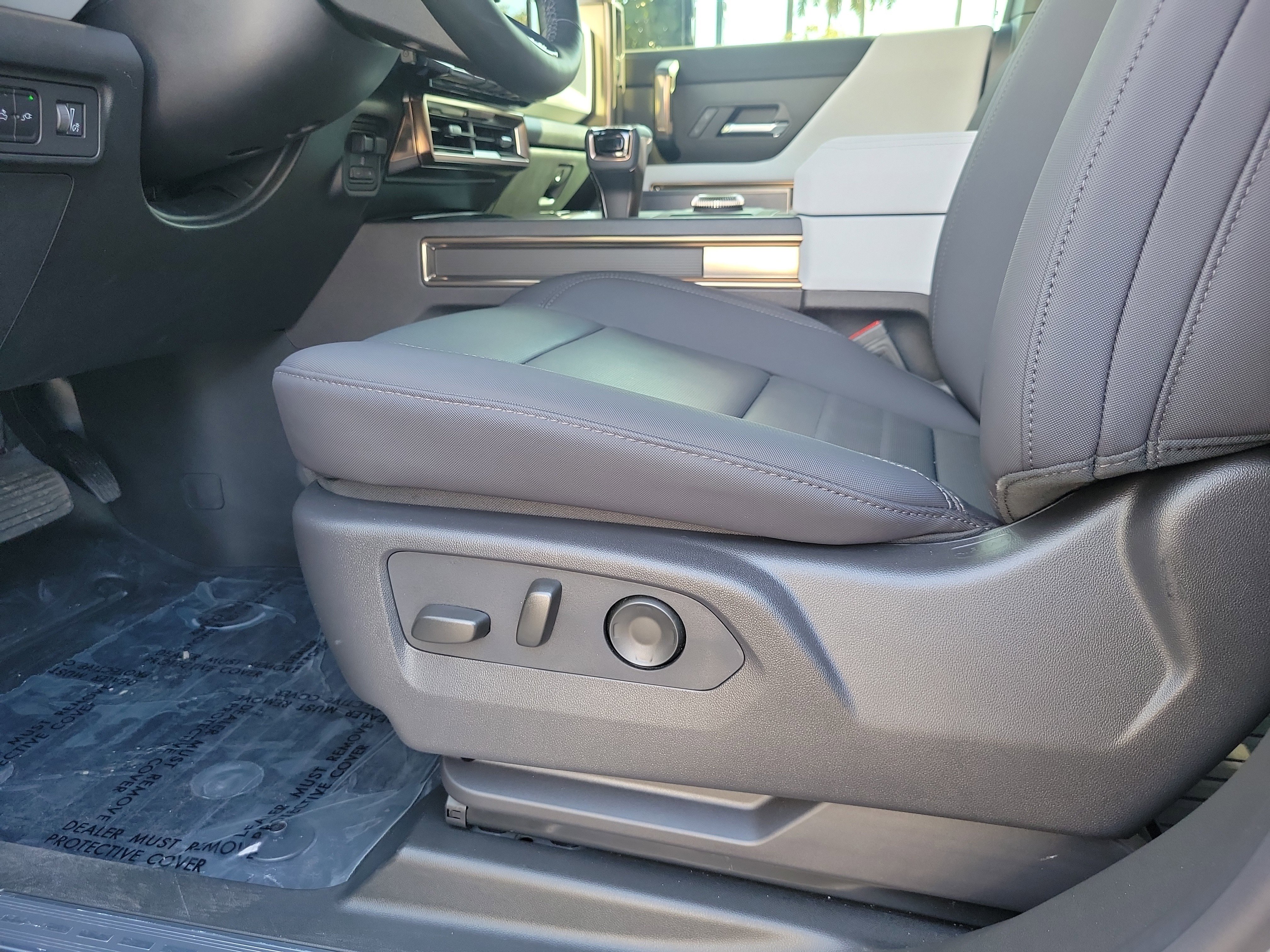 Used 2025 GMC Hummer EV 2X image 13