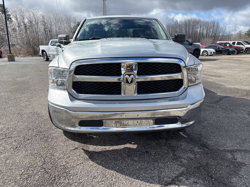 Used 2018 RAM 1500 Classic SLT image 9