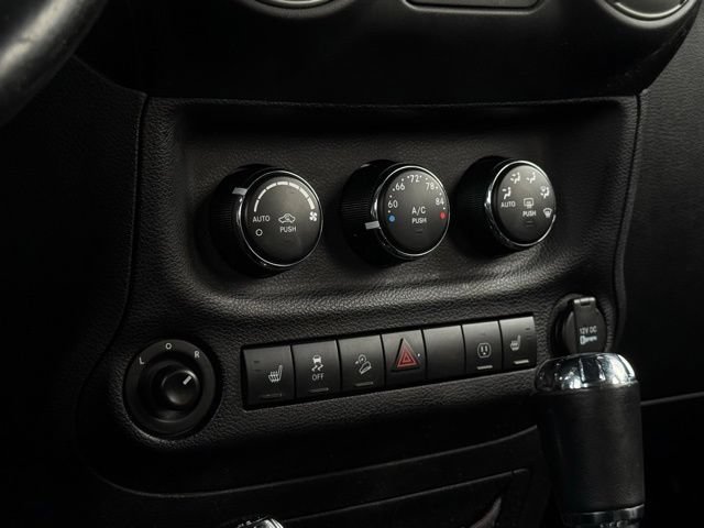 Used 2016 Jeep Wrangler Unlimited Rubicon AWD/4WD image 27