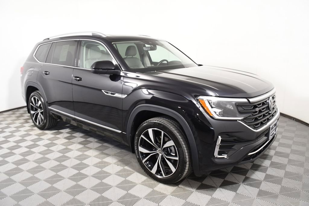 Used 2025 Volkswagen Atlas SEL Premium R-Line image 8