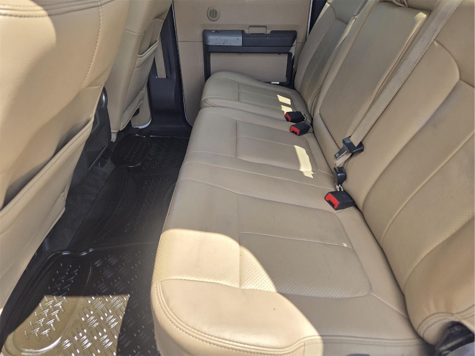 Used 2014 Ford F250 Lariat w/ Lariat Ultimate Package AWD/4WD image 30