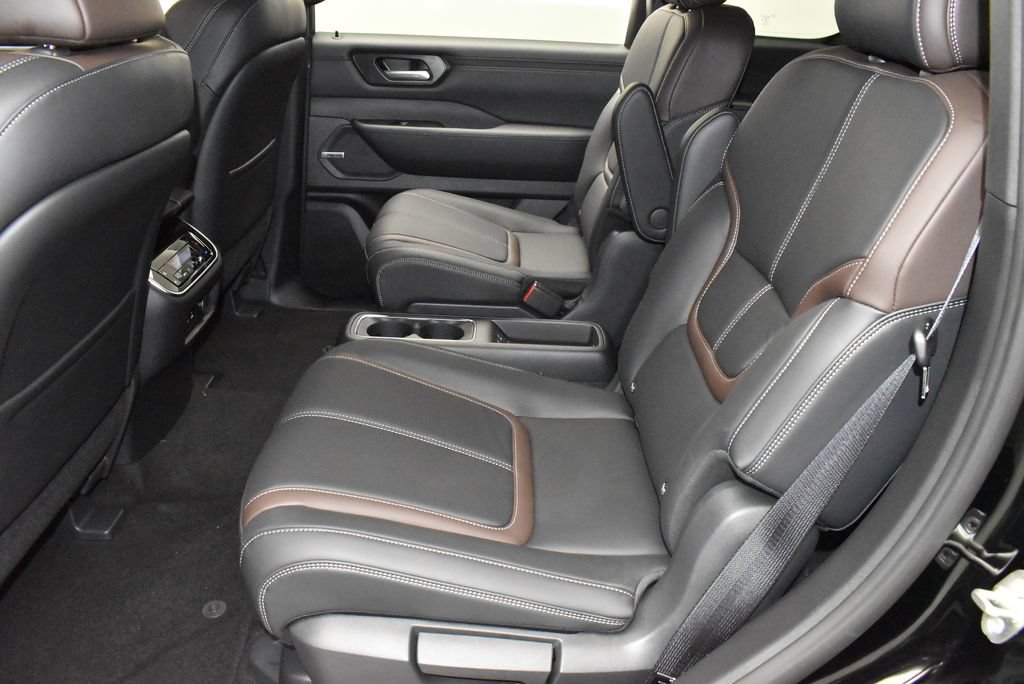 New 2026 Nissan Armada SL w/ Captain's Chari Seat Package AWD/4WD image 40