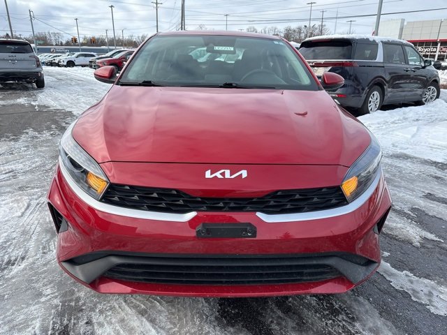 Used 2023 Kia Forte LXS image 2