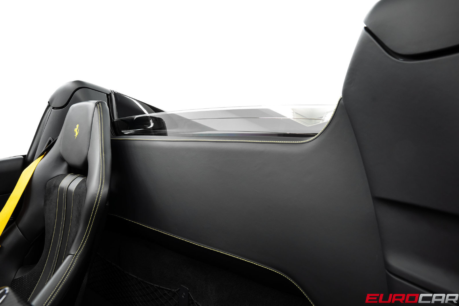 Used 2022 Ferrari F8 Tributo RWD image 42