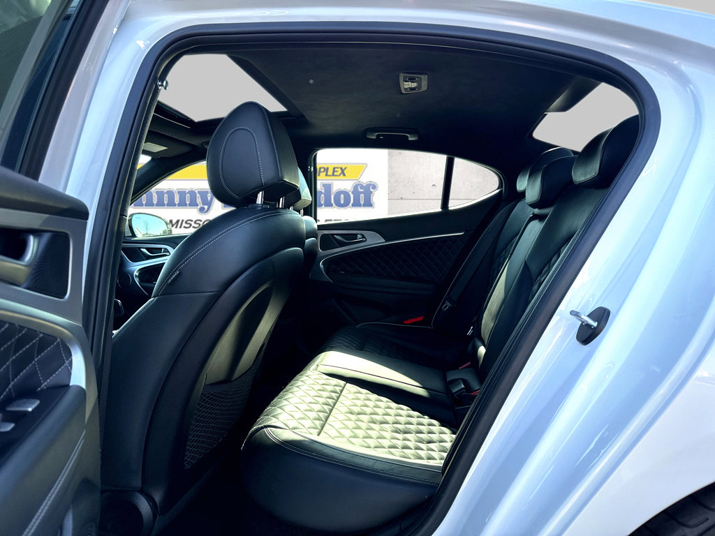 Used 2021 Genesis G70 3.3T w/ Sport Package image 9