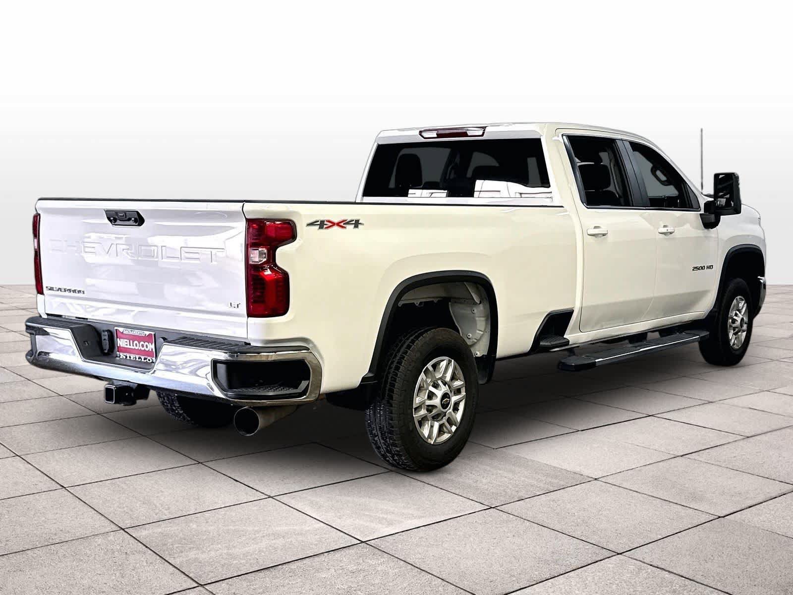Used 2024 Chevrolet Silverado 2500 LT AWD/4WD image 15
