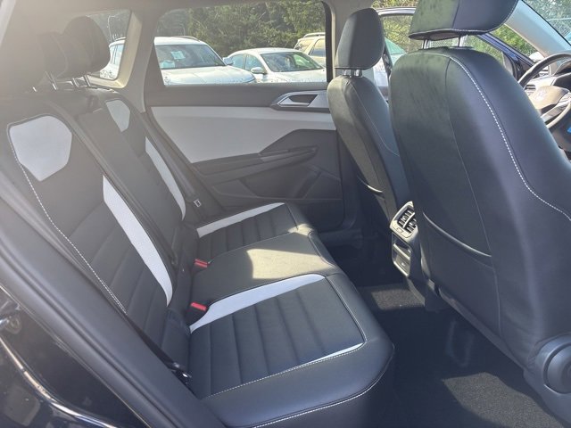 New 2025 Volkswagen Taos SEL image 23