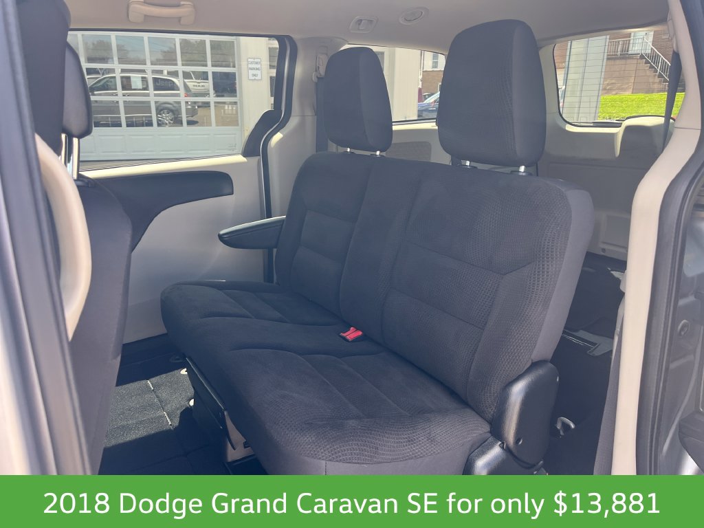 Used 2018 Dodge Grand Caravan SE w/ UConnect Hands-Free Group FWD image 8