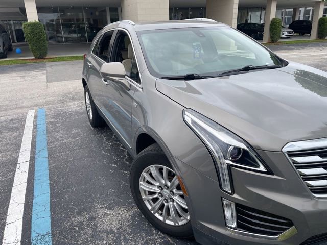 Used 2019 Cadillac XT5 FWD image 1