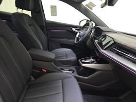 Used 2023 Audi Q4 e-tron Premium Plus w/ Premium Plus RWD image 4