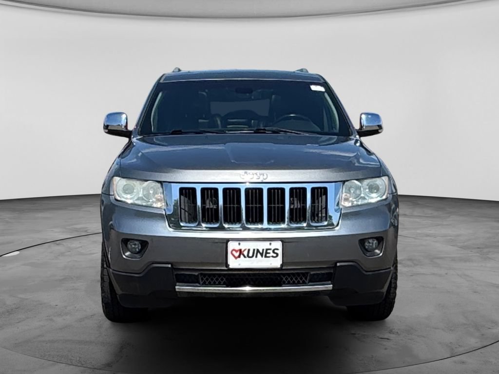 Used 2011 Jeep Grand Cherokee Limited w/ Trailer Tow Group IV AWD/4WD image 2