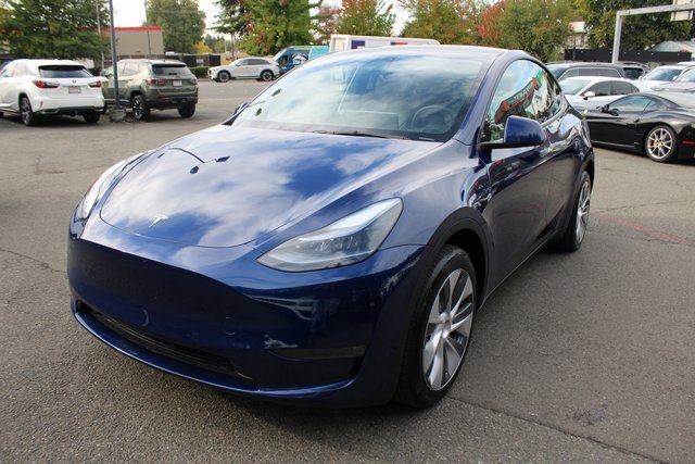 Used 2023 Tesla Model Y Long Range image 7