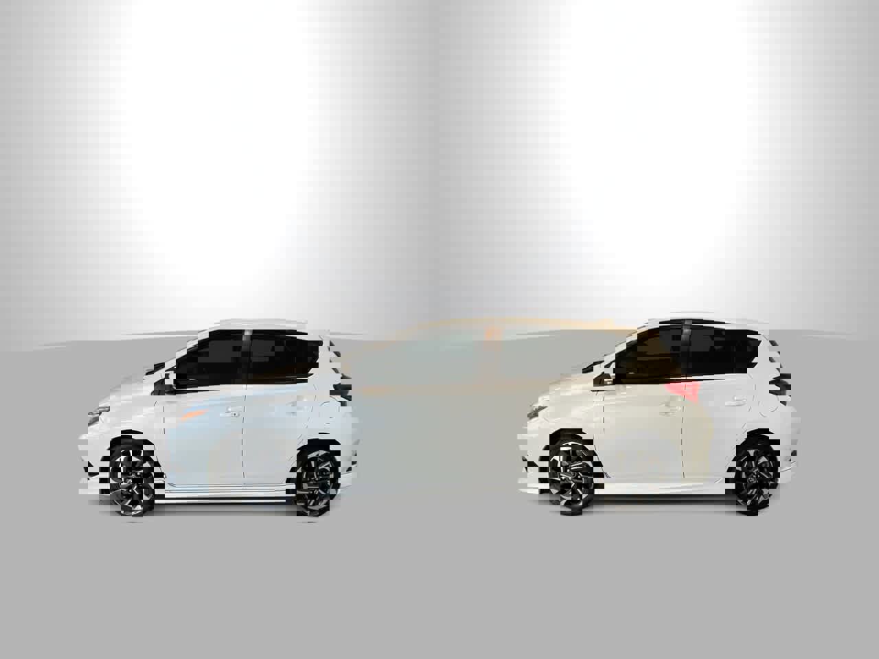 Used 2018 Toyota Corolla iM w/ All-Weather Mat Package image 5