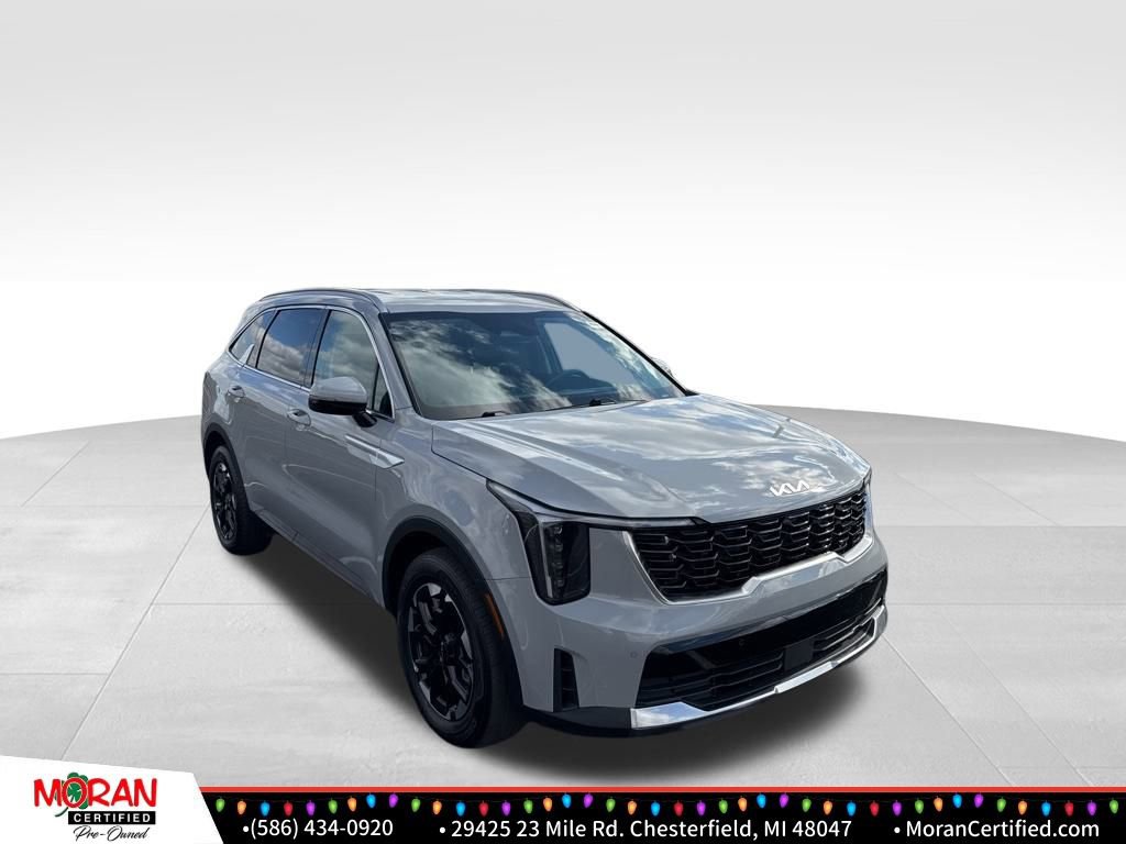 Used 2025 Kia Sorento S image 7