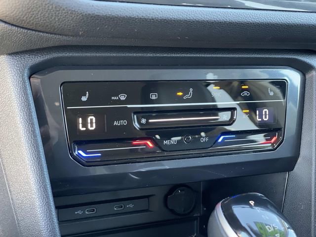 Used 2023 Volkswagen Tiguan SE image 16