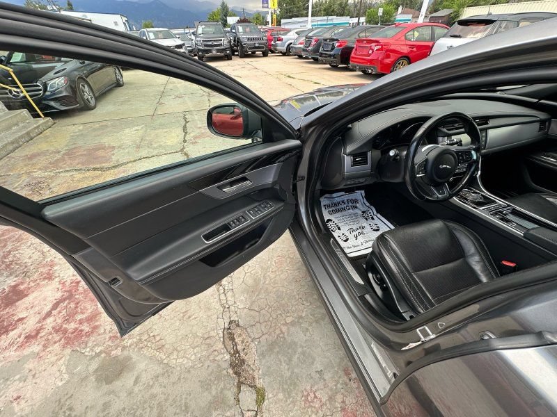 Used 2016 Jaguar XF R-Sport AWD/4WD image 11