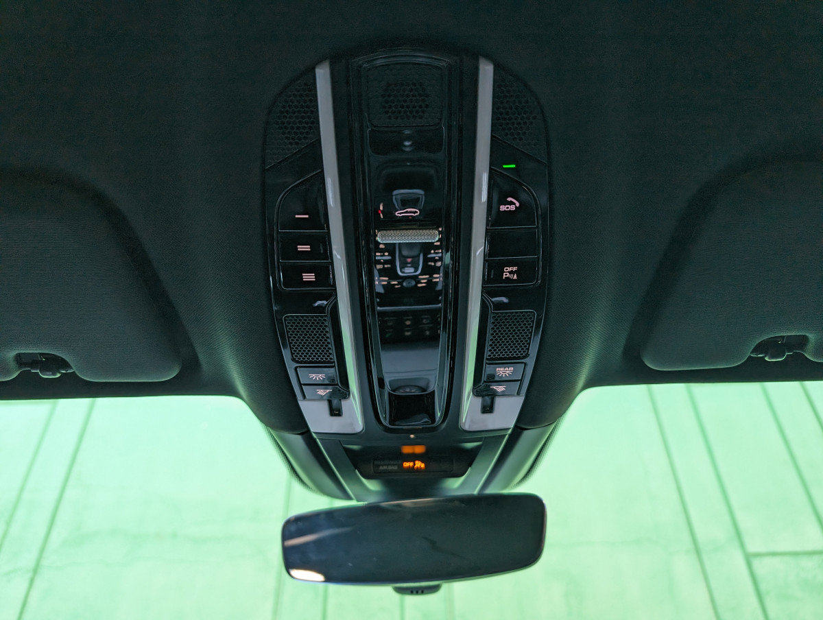 Used 2023 Porsche Cayenne Coupe image 26