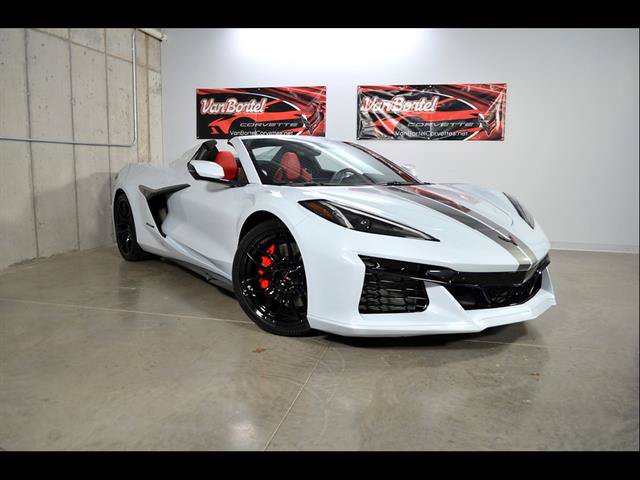 Used 2023 Chevrolet Corvette Z06 w/ Battery Protection Package RWD image 2