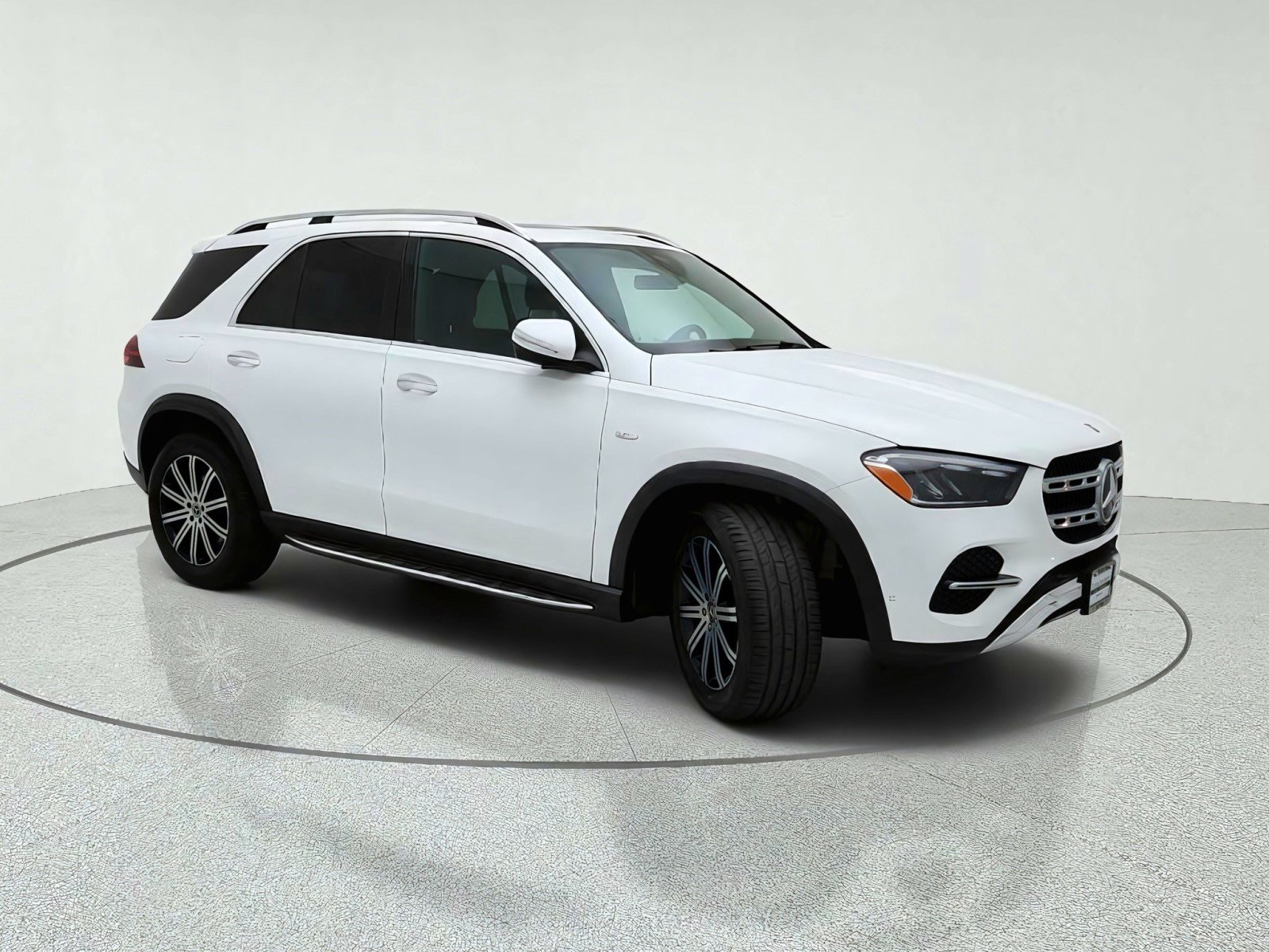 Used 2025 Mercedes-Benz GLE 450e 4MATIC image 5