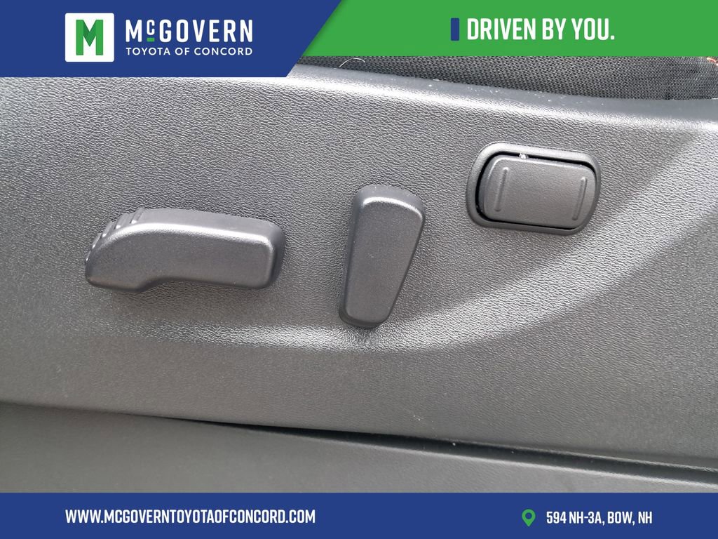 Used 2025 Nissan Frontier PRO-4X w/ Interior Protection Package image 14