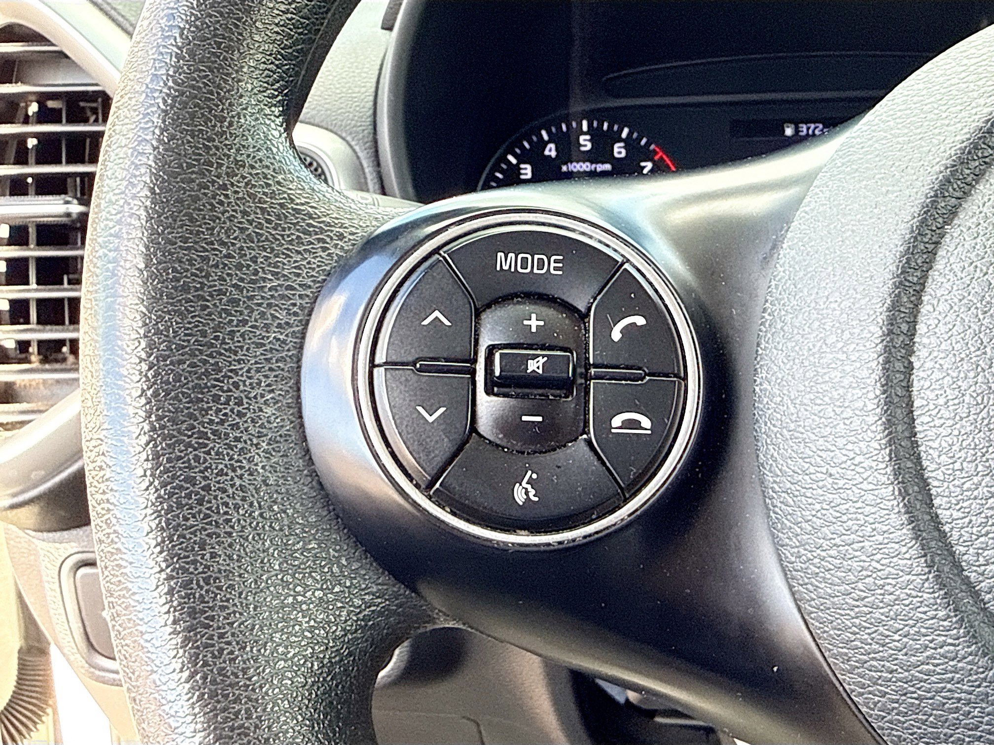 Used 2022 Kia Soul LX image 33