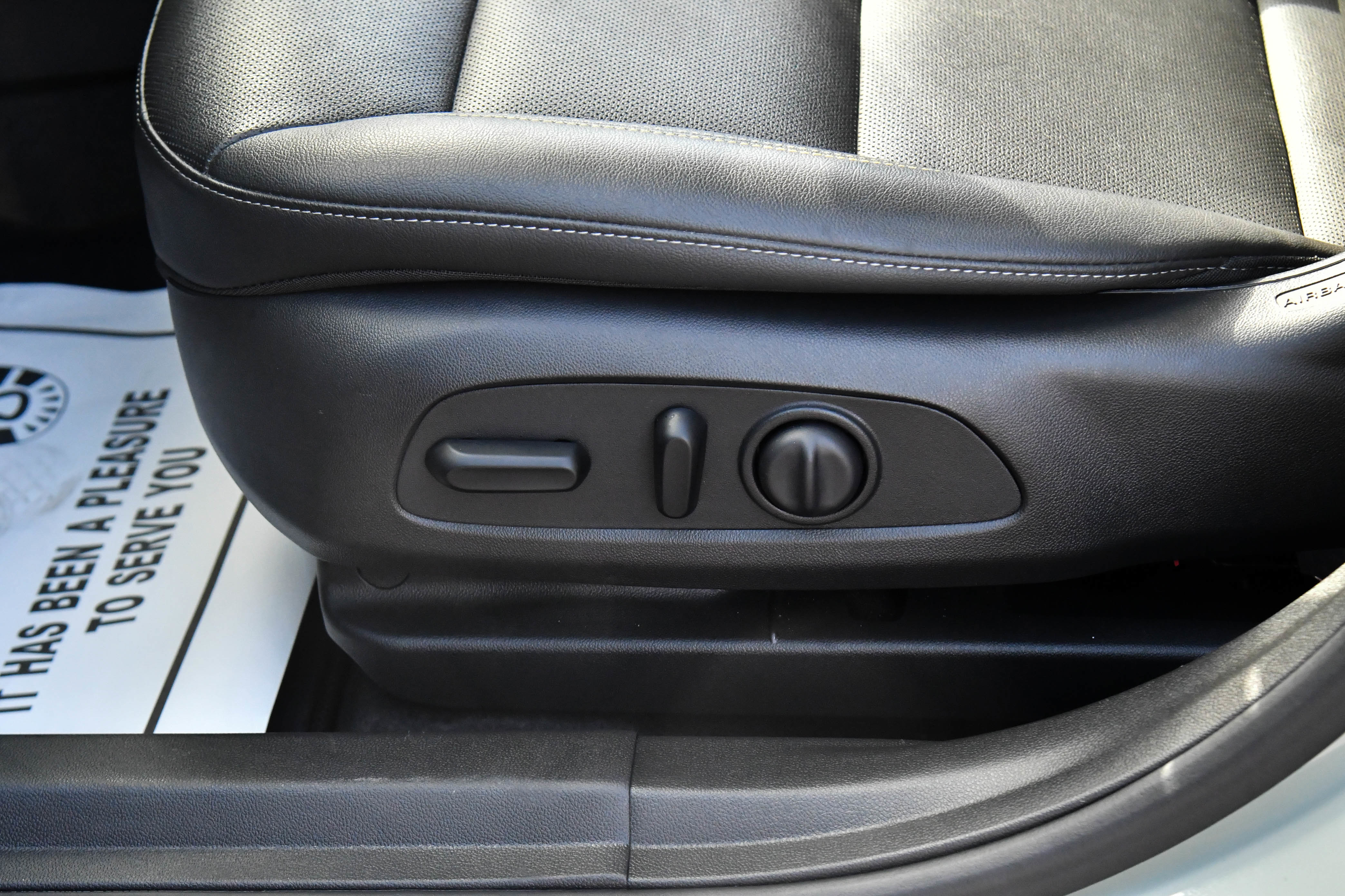 Used 2025 Chevrolet Trax ACTIV w/ Driver Confidence Package image 16