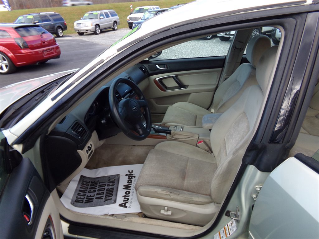 Used 2005 Subaru Outback 2.5i image 6