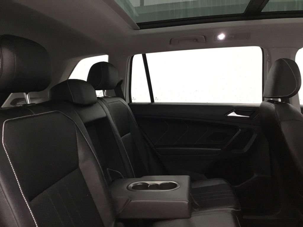 Used 2022 Volkswagen Tiguan SE w/ Panoramic Sunroof Package image 22