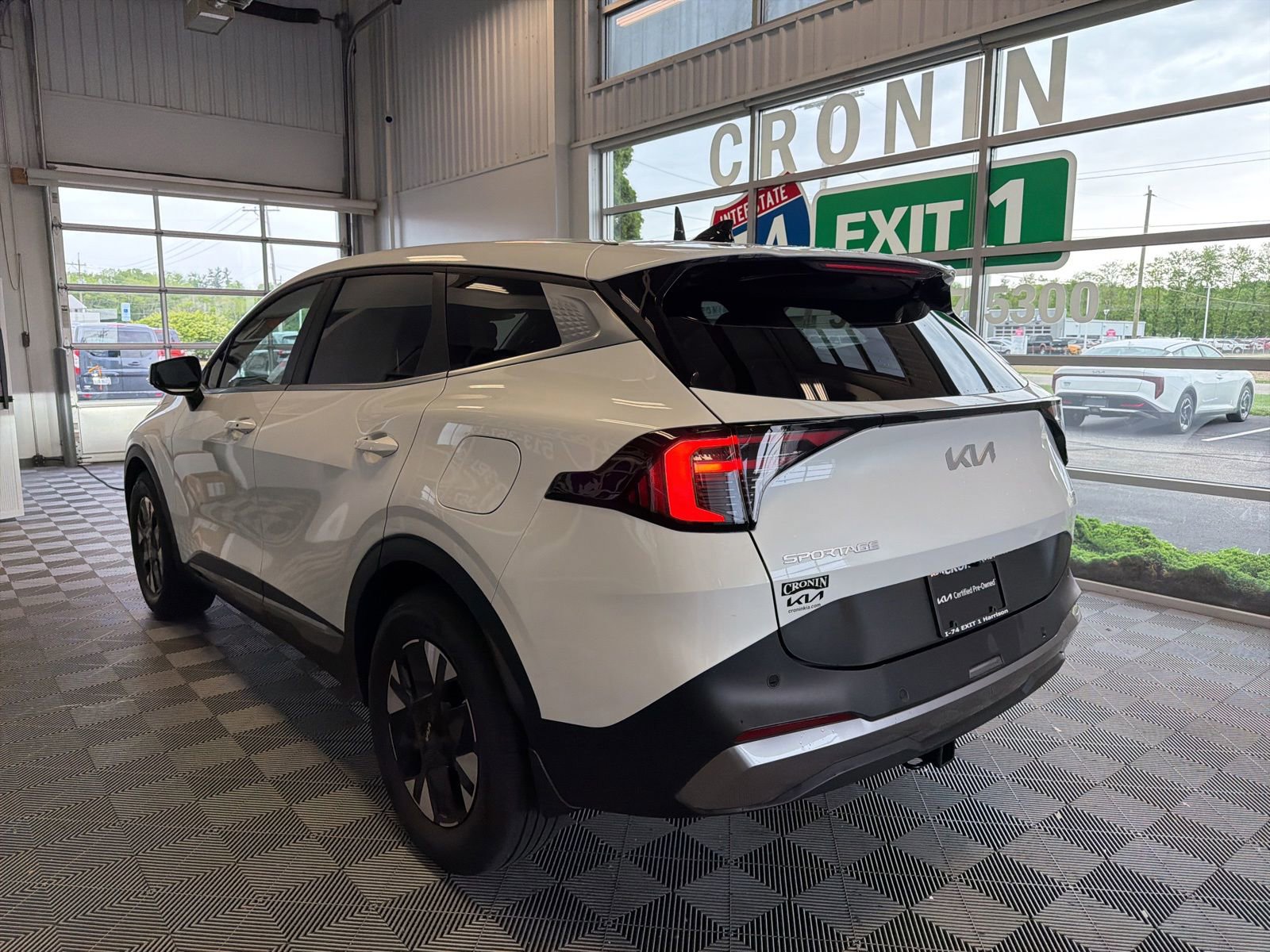 Used 2026 Kia Sportage LX FWD image 4