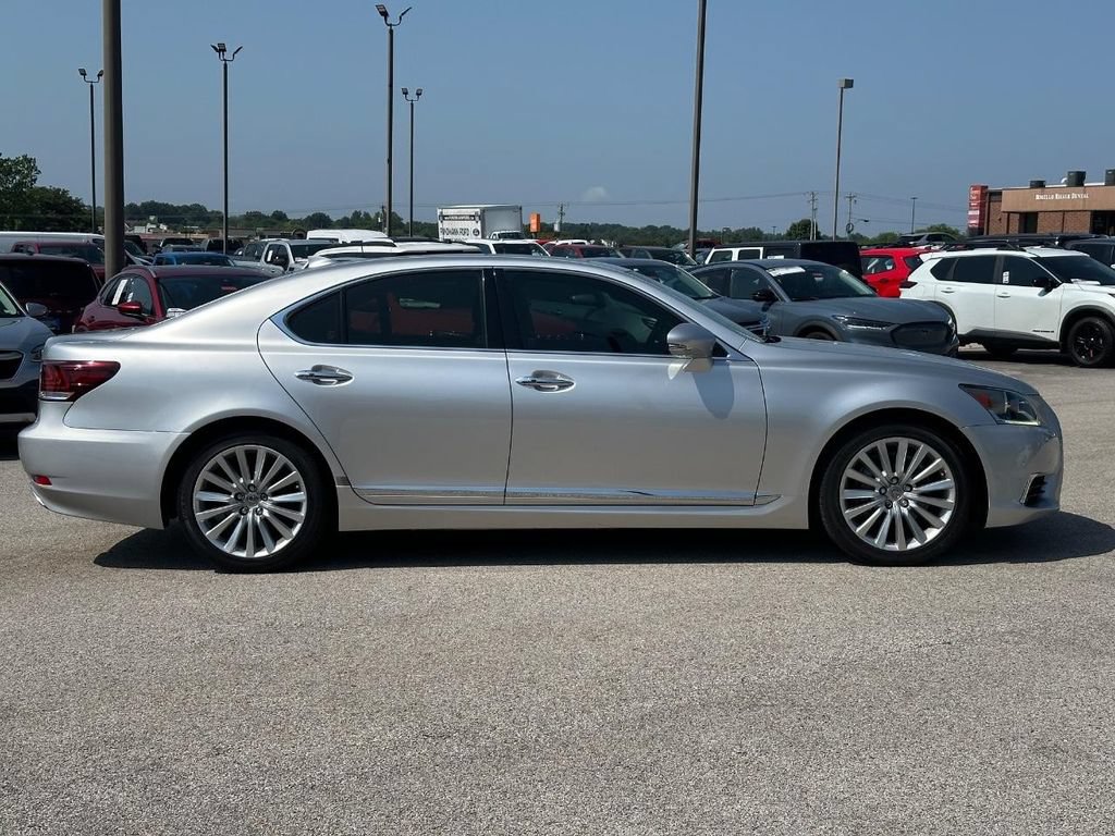 Used 2014 Lexus LS 460 w/ Comfort Package RWD image 2