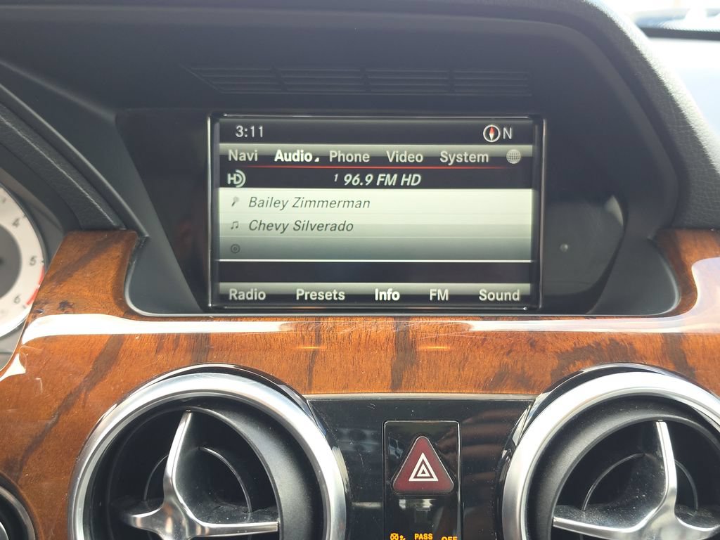 Used 2014 Mercedes-Benz GLK 250 BlueTEC 4MATIC image 18