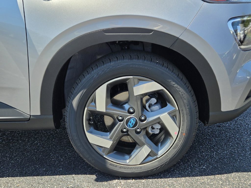 New 2026 Hyundai Venue SEL FWD image 3