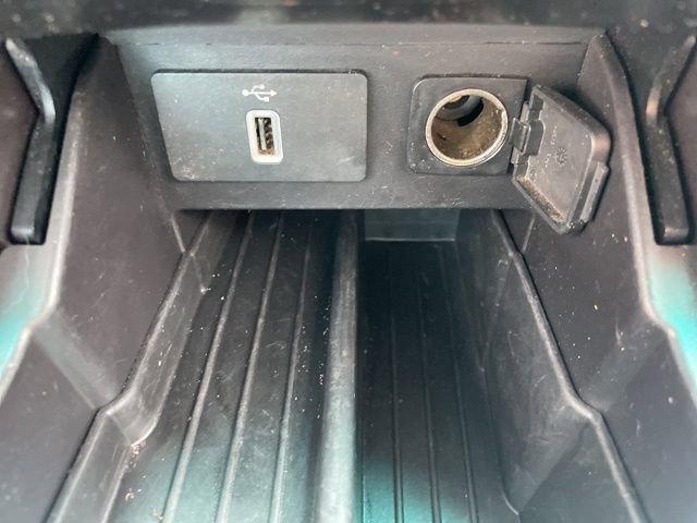 Used 2017 Ford Explorer Limited image 31