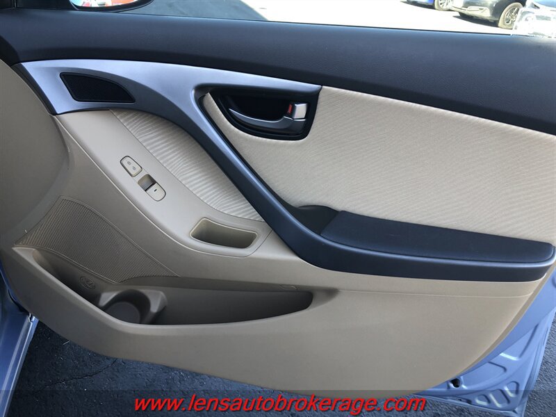Used 2013 Hyundai Elantra GLS w/ Preferred Pkg FWD image 19