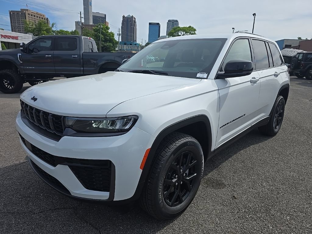 New 2026 Jeep Grand Cherokee Altitude RWD image 7