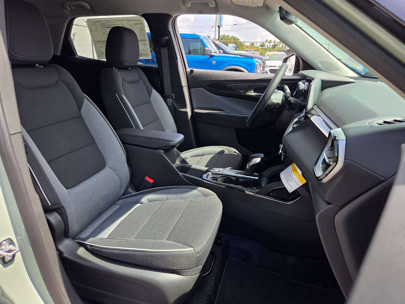 New 2026 Chevrolet TrailBlazer LT w/ Convenience Package FWD image 18