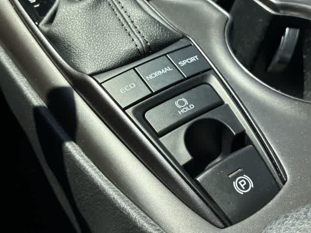Used 2023 Toyota Camry XSE FWD image 38
