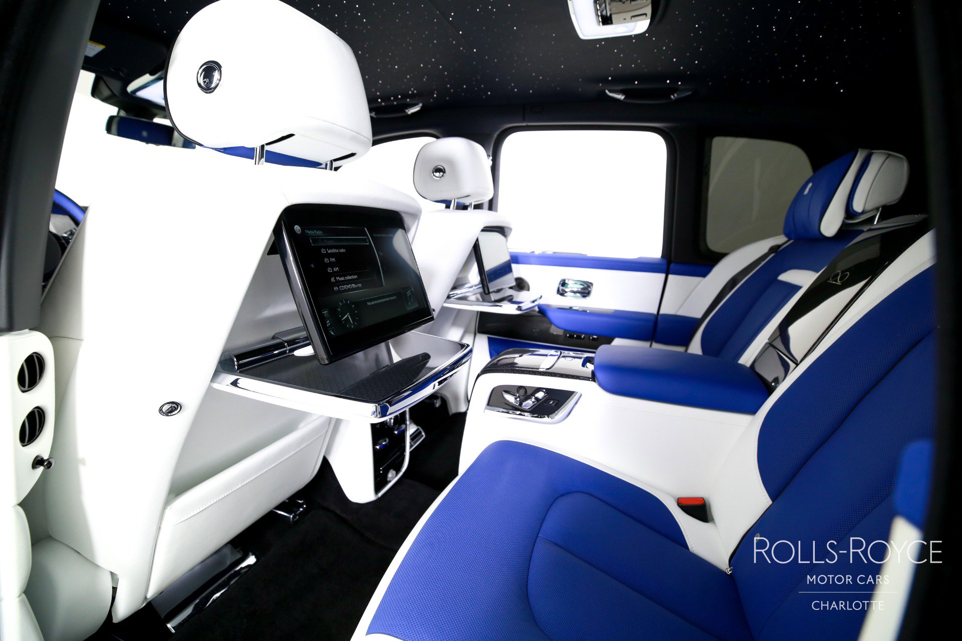 Used 2023 Rolls-Royce Cullinan Black Badge w/ Driver's Package image 20