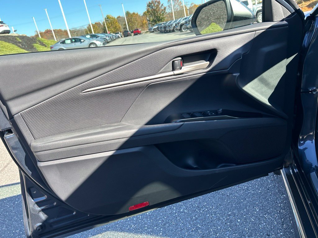 New 2026 Toyota Camry SE w/ Convenience Package FWD image 10