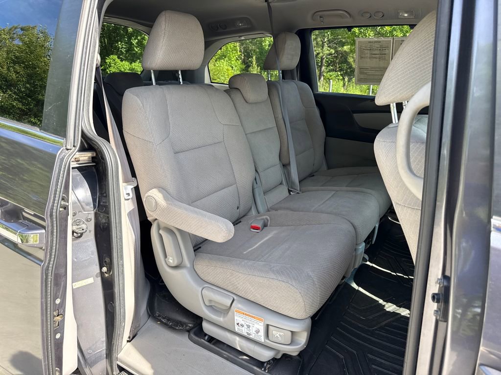 Used 2015 Honda Odyssey EX image 32