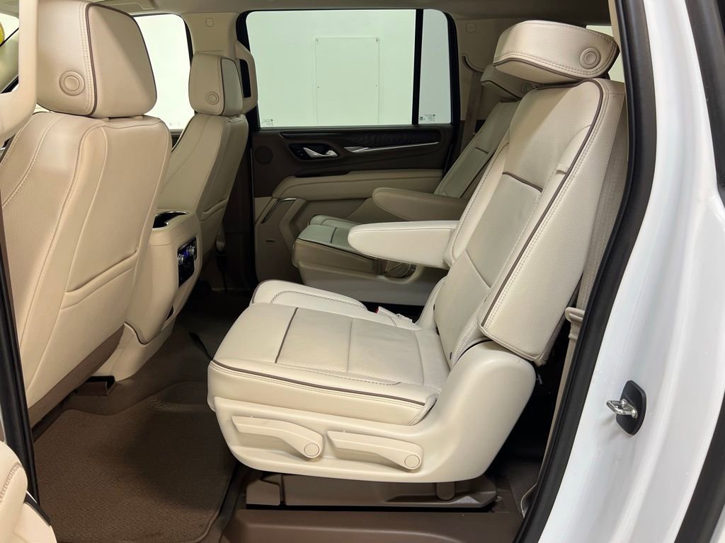 Used 2022 GMC Yukon XL Denali image 28