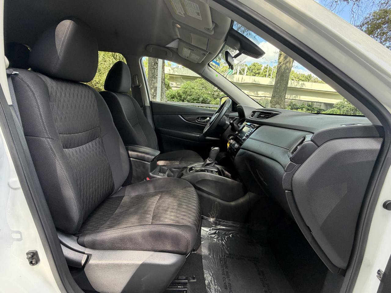 Used 2020 Nissan Rogue S w/ Special Edition Package FWD image 18