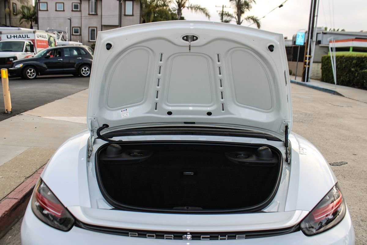 Used 2019 Porsche 718 Boxster RWD image 32