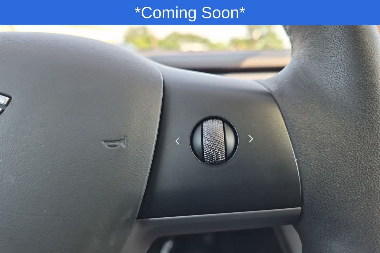 Used 2023 Tesla Model Y Long Range AWD/4WD image 24