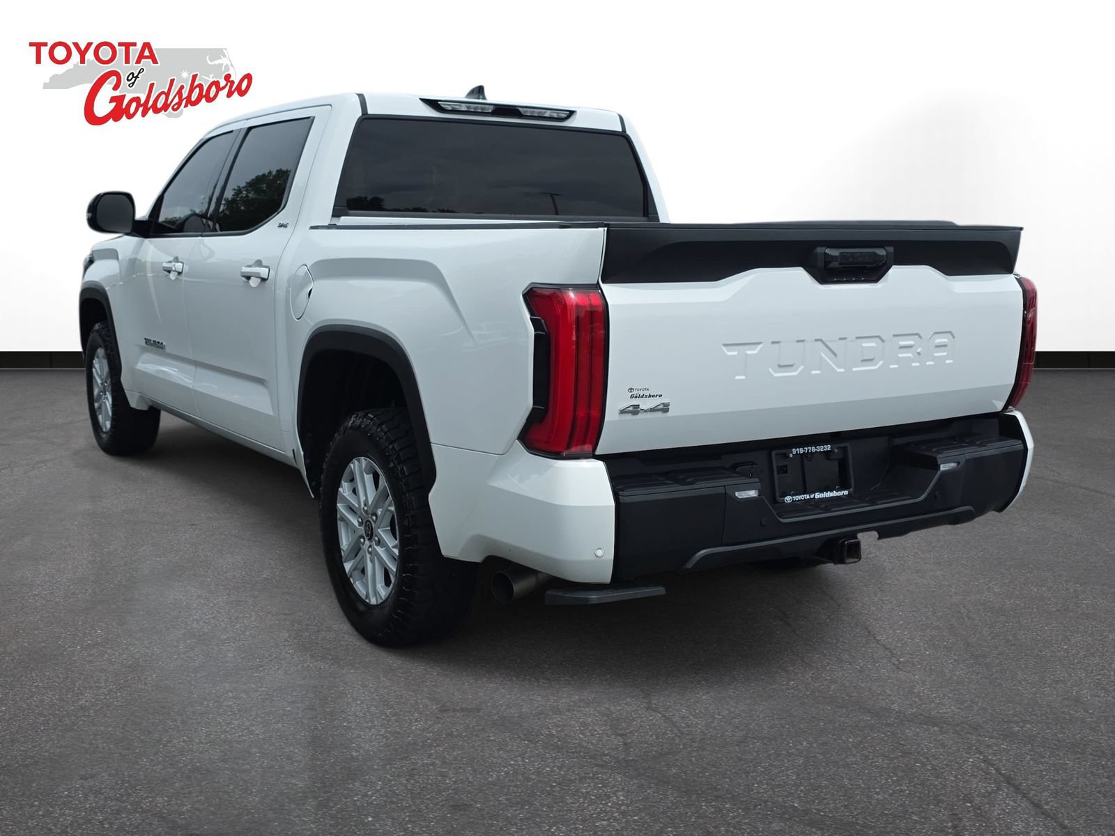 Used 2023 Toyota Tundra SR5 w/ SR5 Premium Package AWD/4WD image 7