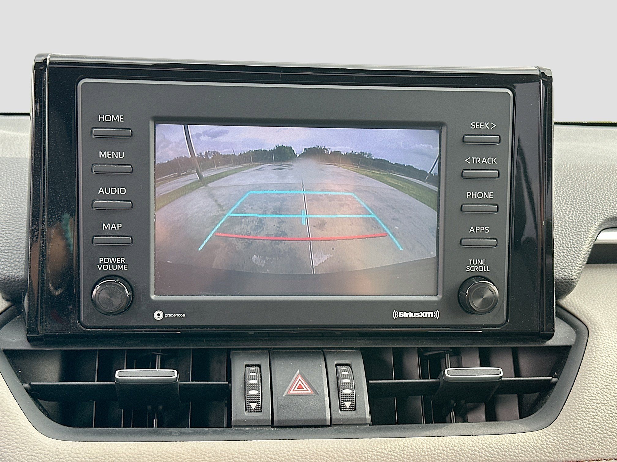 Used 2020 Toyota RAV4 XLE Premium image 13