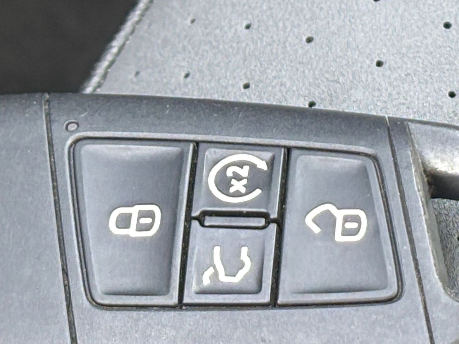 Used 2025 Volkswagen Jetta SE image 25