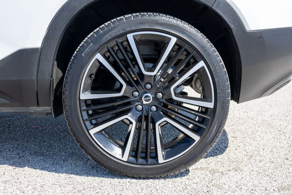 Used 2022 Volvo XC40 T5 R-Design image 27