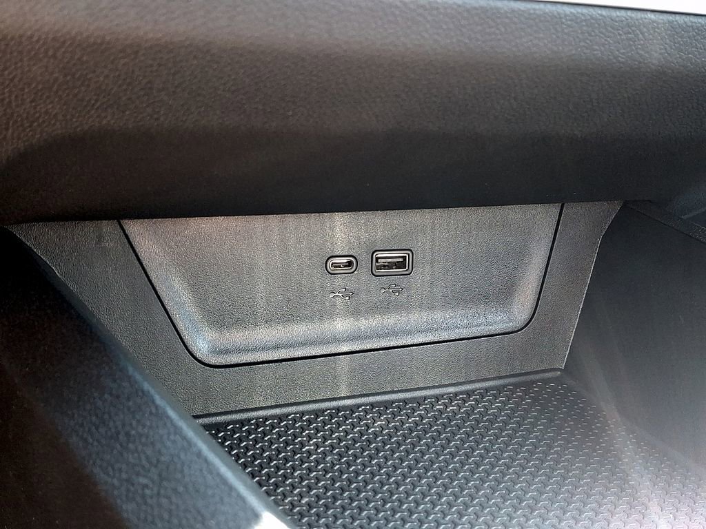 New 2026 Chevrolet Equinox RS w/ Convenience Package III AWD/4WD image 17